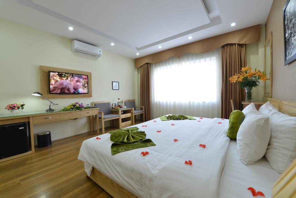 Blue Hanoi Inn Hotel Room photo