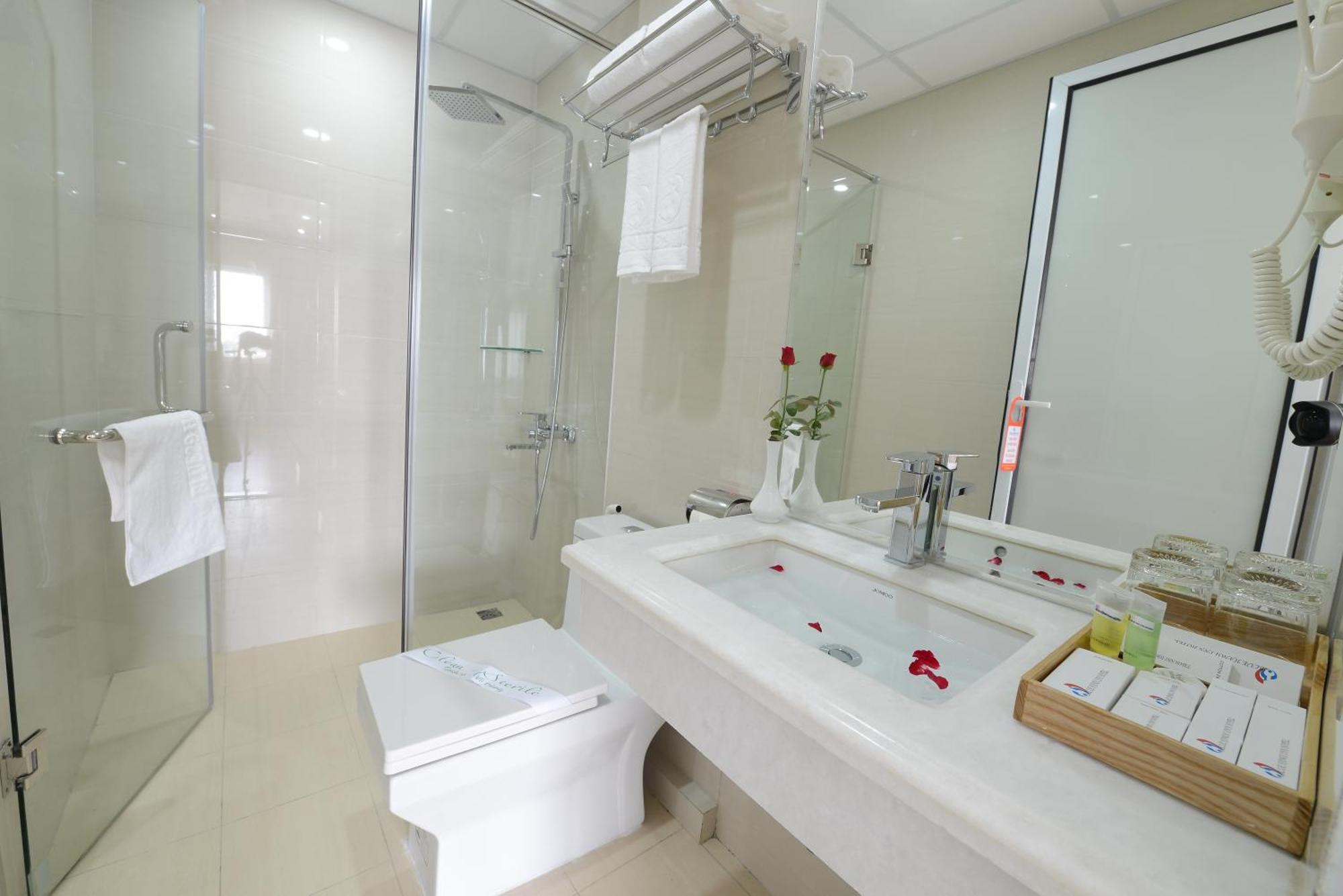 Blue Hanoi Inn Hotel Room photo